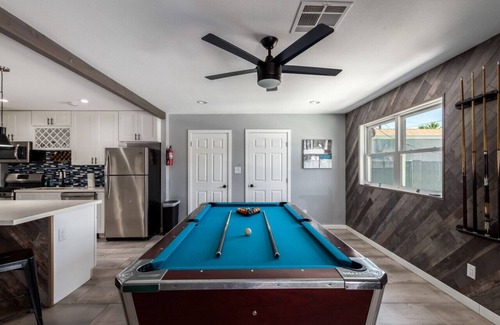 Cox Heights House | Old Town, Single story w/Pool, Bunk Beds, Bocce, Putt-Putt, & Pool Table!