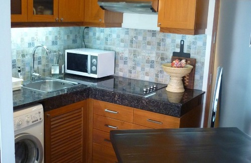 Chang Khlan Condo | Old town suite, large balcony and a view (6 floor)