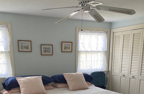Marblehead House | Old Town : Walk to Historic Harbor, Stores and Restaurants!