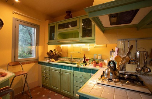 Morlupo House | Old Well House