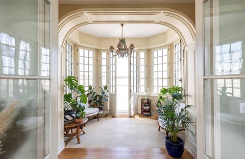 Saint-Emilion Villa | Old wine chateau with all comfort overlooking the vineyards of Saint-Emillion.