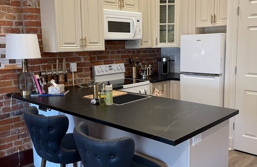 Belleville Apartment | Old World Charm: Burrows Suite #3 - Belleville, ON