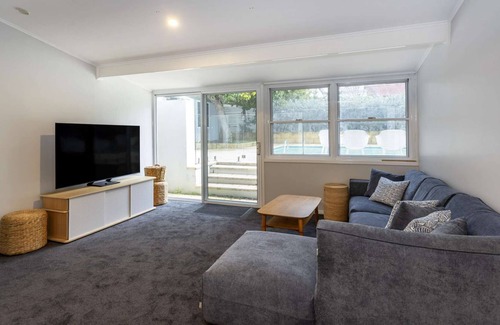 Swanbourne House | Old-world charm in fully renovated house with pool near Cottesloe. Free WIFI