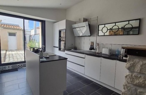 Rochefort House | Old-world charm, modern & industrial style