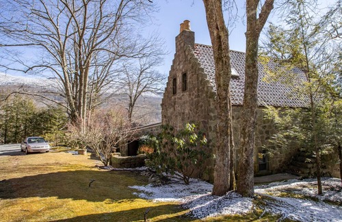 Linville Ridge Cottage | Old-World Experience Cottage In Banner Elk
