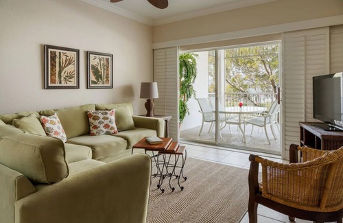Marco Island Hotel | Olde Marco Island Inn, Deluxe Water View 2BR Suite w/Kitchen & Lanai