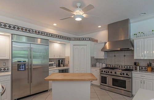 Old Naples House | Olde Naples Luxury Home 10 Houses from the Beach