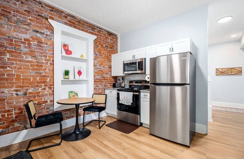 Near East Columbus House | Olde Towne Gem - 453 South 22nd Street