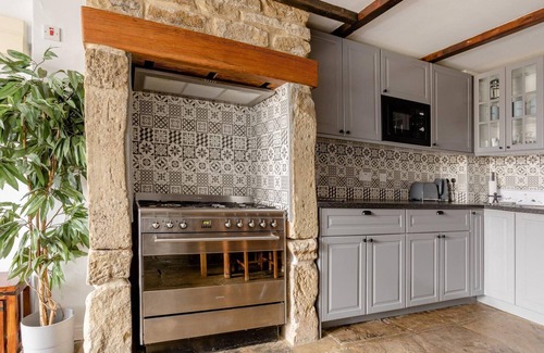 Oakworth Apartment | Oldmill-2bed-sleeps6-hottub-privategarden