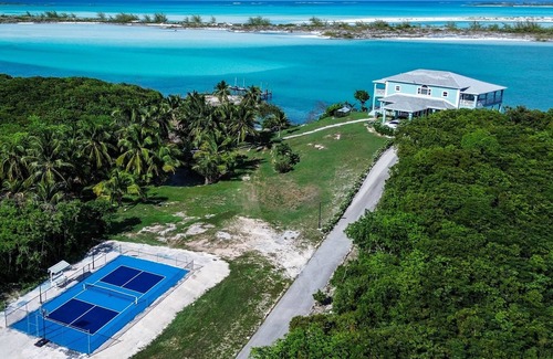 Great Exuma House | Ole Ike Bay - Luxury Villa Private Beach & Dock - 5 guests