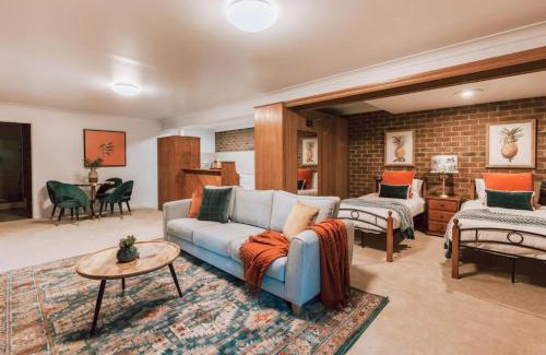 Olinda Apartment | Olinda Sandstone Apartment 2 Bedroom Spa bath