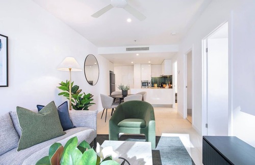 Fortitude Valley Apartment | Oliva on Brookes Chic Inner City Escape with Pool