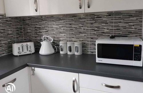 Walsall House | Olive and Carol's beautiful 3-Bed House in Walsall