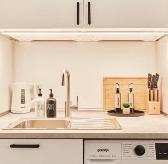 Mitte Apartment | OLIVE Apartments - 3x Kingsize Bedrooms - Free Parking