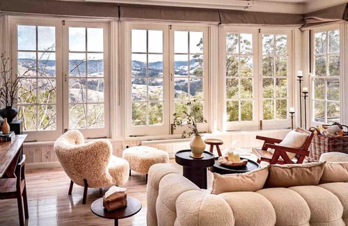 Kanimbla House | Olive Hill Spa, Views & Home Cinema