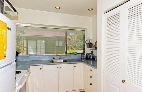 Onetangi Cottage | Olive Lane - Waiheke Island