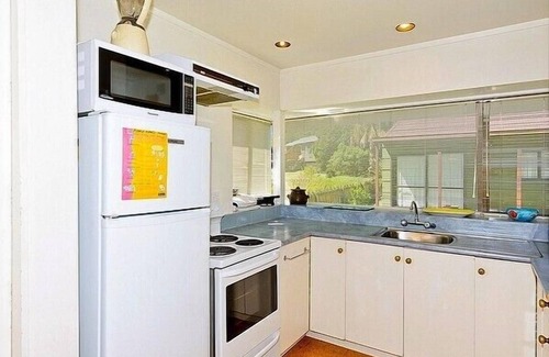 Onetangi Cottage | Olive Lane - Waiheke Island