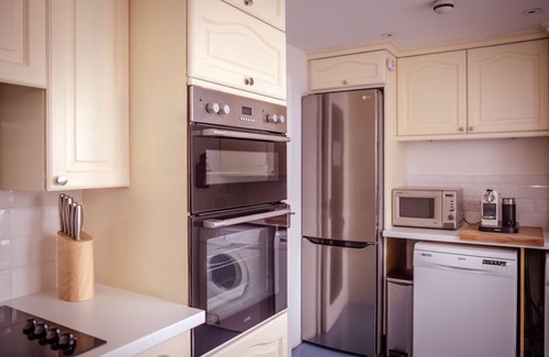 Eastbourne City Centre Apartment | Olive Tree - gloriously central, yet with tranquil garden & parking space
