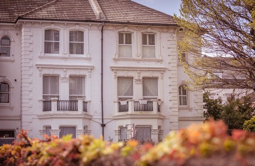 Eastbourne City Centre Apartment | Olive Tree - gloriously central, yet with tranquil garden & parking space