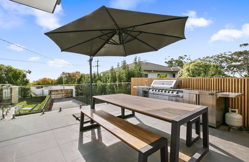 Frankston South House | Olivers Hill Oasis - The Ultimate Family Entertainer
