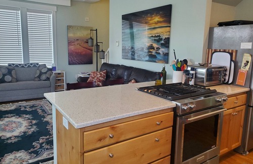 Olivia Beach House | Olivia Beach Parkside house with hot tub and short walk to beach