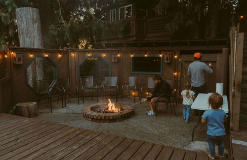 Port Angeles Cabin | Olympic Holiday TreeHaus
