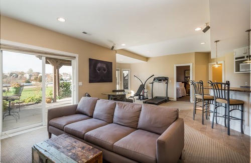 Papillion House | Omaha's Most 5 Stars