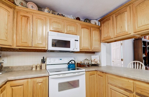Hayesville House | OMG! A few last minute summer openings!!! Cool creek & delights for kids!