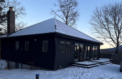 East Durham House | OMG Modern Country House wrap around deck beautiful sunrise walk to zoom flume.