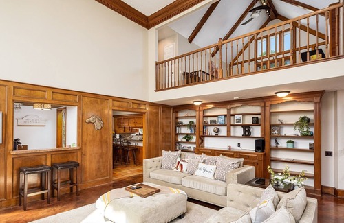 Houston House | OMG! Private Pool! * 4/4 beautiful Entire House * Houston Attractions
