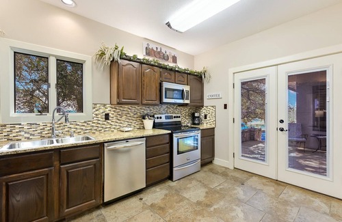 Barton Creek Lakeside Cottage | "OMG! The view and location! - Cottage #27 in private country club community.