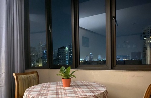 Khlong Tan Nuea Apartment | Omnitower cozy apartment