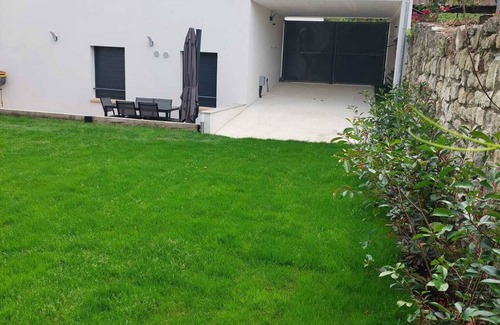 Gentilly House | ON 360M2 PLOT 1 HOUSE 120M2 FOR 10 PERS OR/AND 1 HOUSE 110M2 FOR 7 PERS