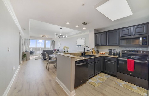 Florida Central Atlantic Coast Condo | On a Lake, with Awesome Sunrises & Minutes from Disney & the Convention Center