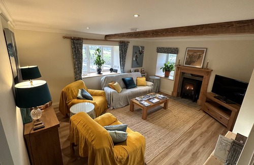 Lochgilphead Cottage | On a private hill farm estate. Set in stunning scenery close to the coast.