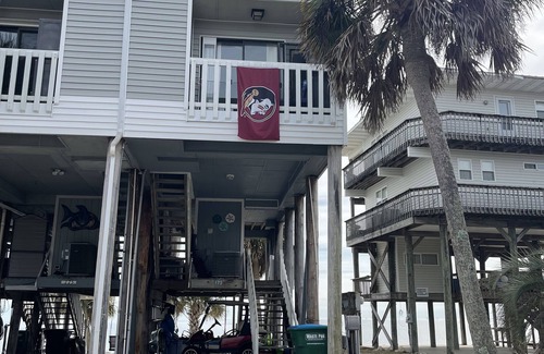 Crawfordville Condo | ON BEACH! Beautifully decorated. Everything you need! Beach toys firepit kayaks