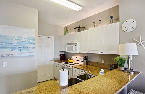 Frangista Beach Condo | On Beach Time @ Emerald Waters | Steps to Beach | FREE Fun Pass | Pool