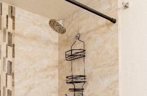 Peter Howell House | On bike path, close to Reid Park and U of AZ. Fenced backyard.