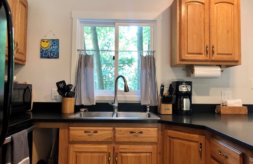 South Haven Cottage | On Black River and Kal-Haven Trail- bike or walk to downtown, kayak to Lake Mich