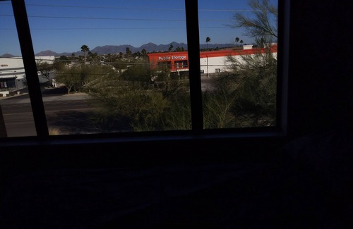 Paradise Valley Village House | on cave creek next to black mountain city view balcony hiking 4b 3 ba townhouse