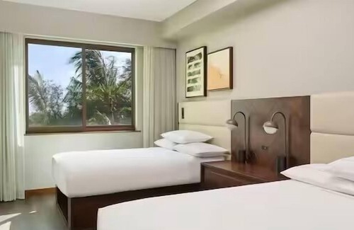 Kihei Resort | On coast of Maalaea Bay, Hilton's Maui Bay Villas - 2 BR