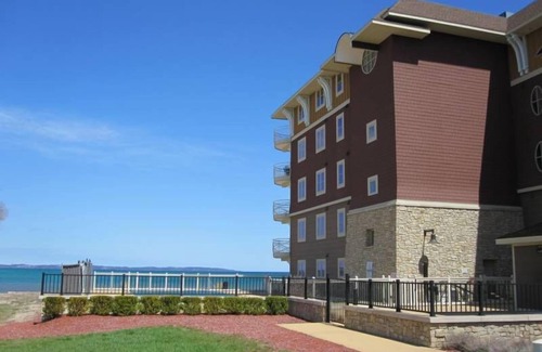 Traverse City Condo | On East Bay - Beachfront Luxury Condo