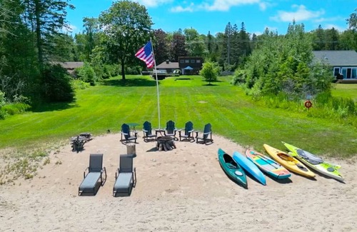 Cheboygan Cabin | On Lake Huron: 10 mins. from Mackinaw City, Hot Tub, Fireplaces, Jacuzzi