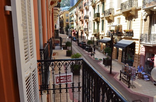 Quartier du Port Apartment | ON MONACO HARBOR, ELEGANT BAROCQUE APARTMENT