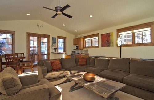 Steamboat Springs House | ON SALE! Huge 5 BD Dog Friendly, Hot Tub, Great Reviews