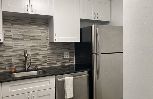 Galt Mile Condo | On sand! Fort Lauderdale by the Sea Beach, Ocean Manor Resort condo-hotel Pool