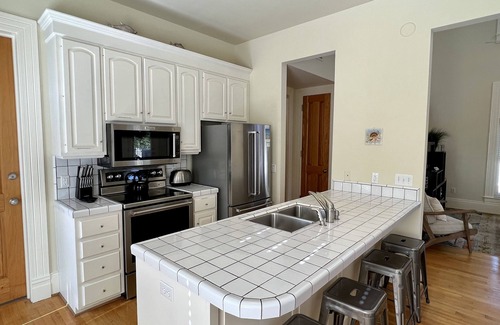 Seaside House | On Seaside Ave. Lock Off w/Amazing Porches, Steps to Beach + 2 Adult Bikes!