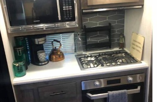 Skiatook House | On-Site Camper Trailer/Vintage