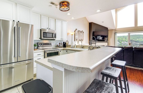 Camdenton Condo | On-Site Lake of the Ozarks Access: Camdenton Condo