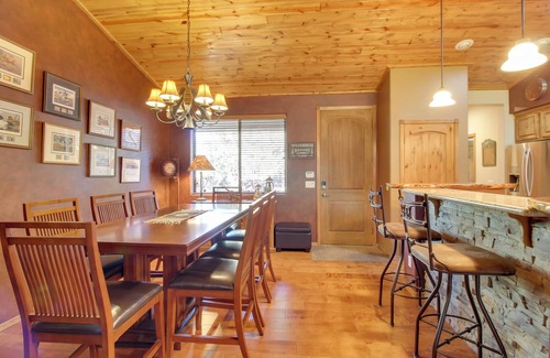 Show Low House | On-Site Trails & Deck: Show Low Cabin!